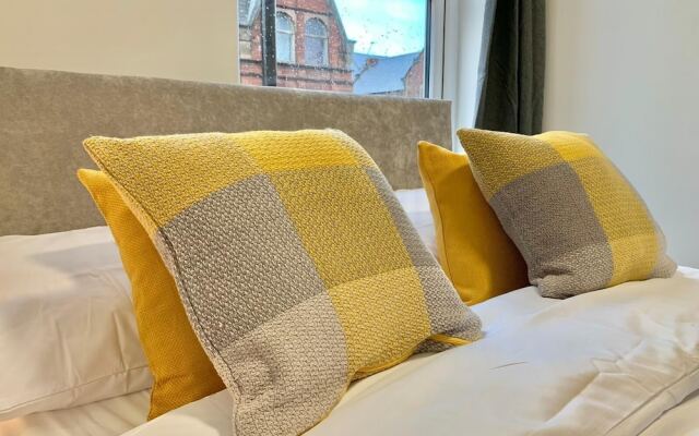 Flat 2, 3 Saville Place