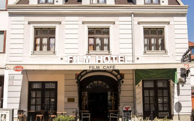 Film Hotel