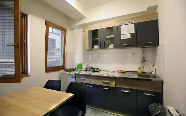 Hostel 42