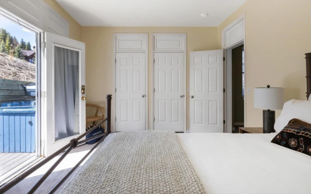 Woodside Ave in Park City