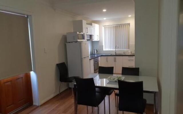 Mt.Lawley Superb 2 BR location Comfort, style 1