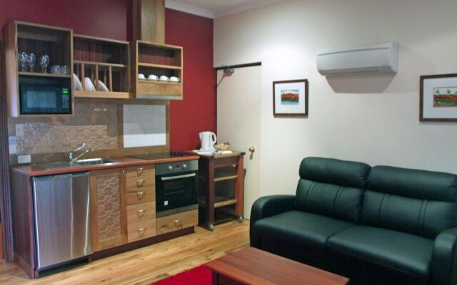 Adamsons Riverside Accommodation