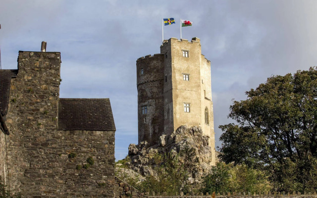 Roch Castle Hotel