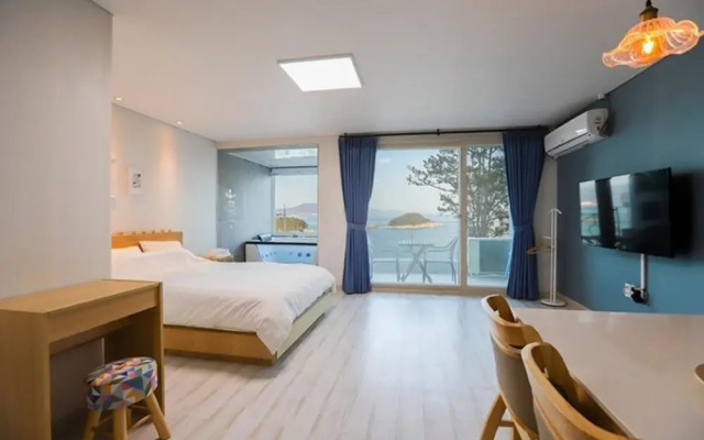 Yeosu Lamer Pension