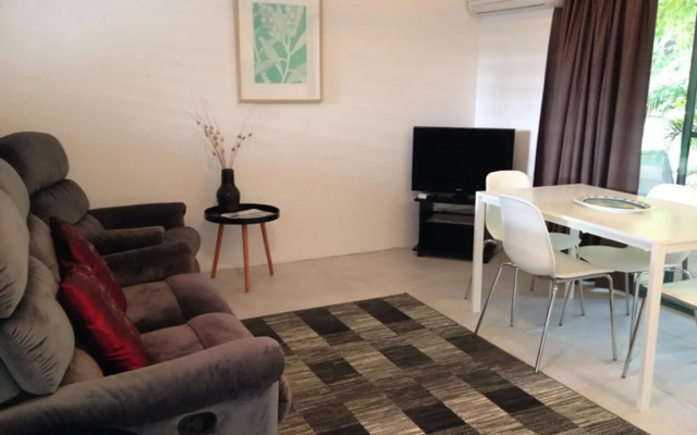 Chez Noosa Resort Motel
