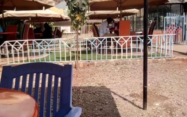 Serengeti Gardens Hotel