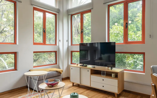 Art Deco & Modern Apt with Rooftop in Condesa!