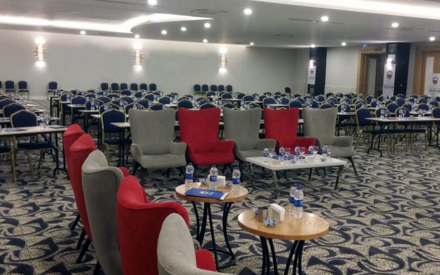 Port River Hotel & Spa