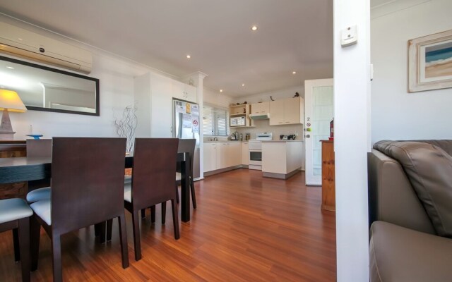 Anchor at 'D' Point, 2/14 Noamunga Street