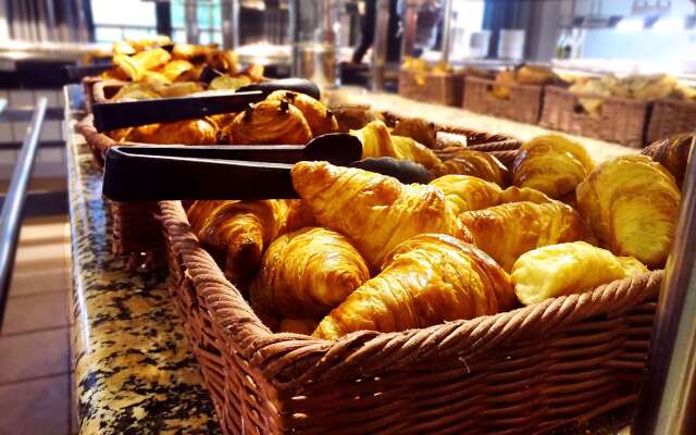 Campanile Val de France