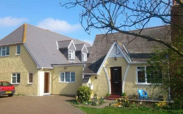 The Lodge Guest House