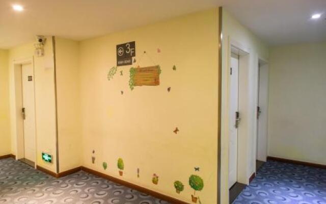 7 Days Inn (Guangzhou Nanfang Hospital Tonghe Subway Station)