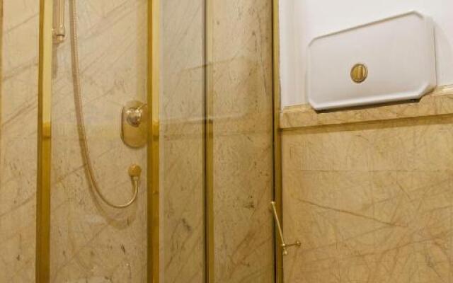 Magenta Luxury Coronari