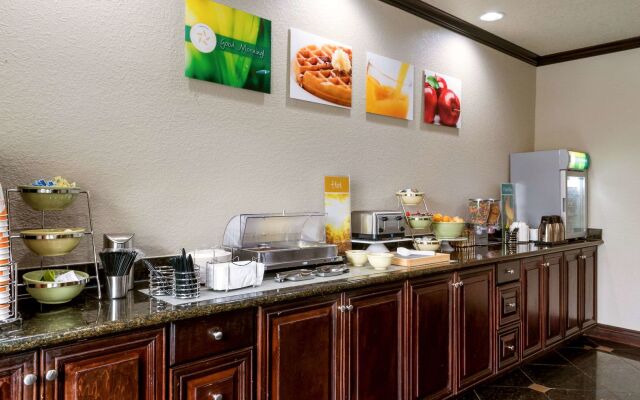 Quality Inn & Suites Slidell