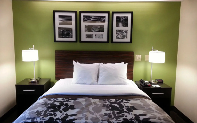 Sleep Inn Airport - Billy Graham Parkway