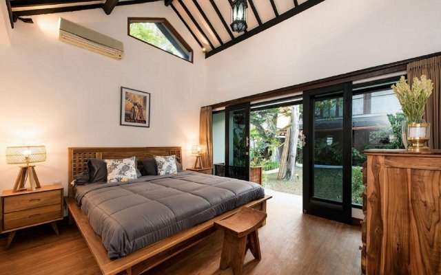 3 Bedroom Authentic Villa In Canggu