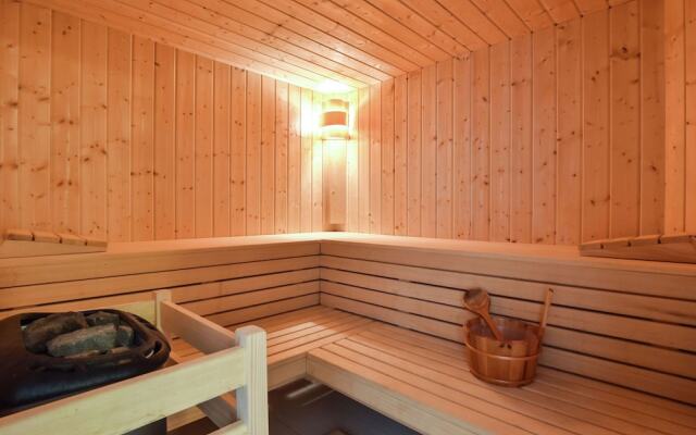 Swanky Villa in Makarska With Sauna, Jacuzzi & Mountain Views