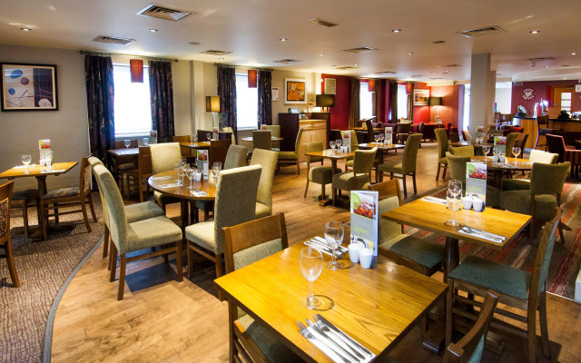 Premier Inn Leeds City West