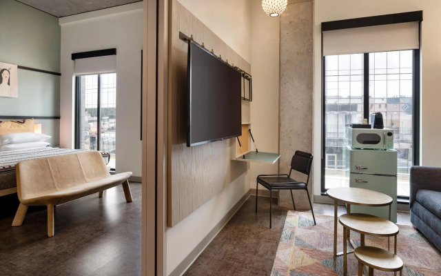 Moxy Portland Downtown
