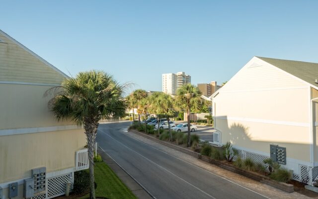 Sandpiper Cove 8245 Studio Bedroom Condo by RedAwning