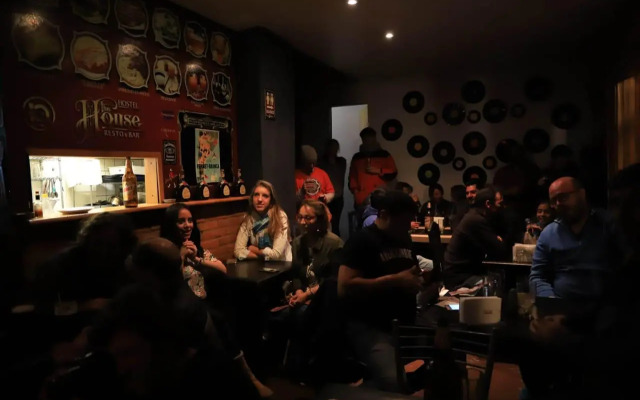 The House Hostel Resto & Bar Bariloche
