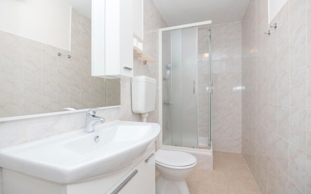 Beautiful Apartment in Jelsa With Wifi and 1 Bedrooms
