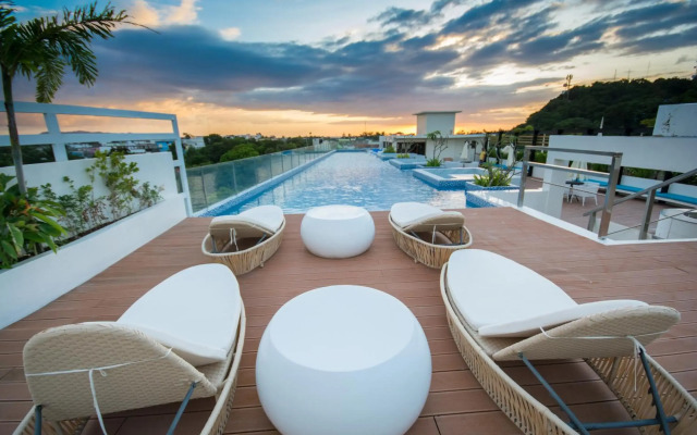 Ferra Hotel and Garden Suites