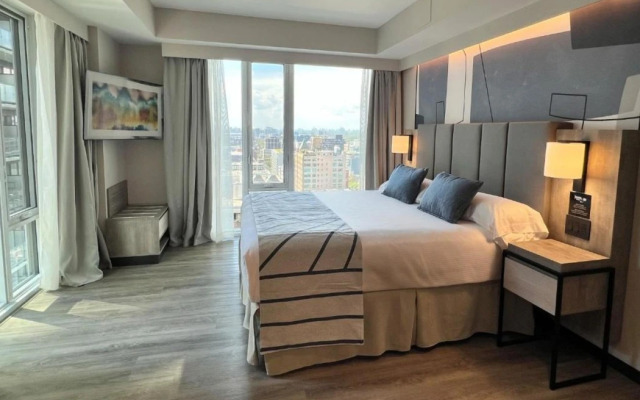 Hotel Riu Plaza Toronto