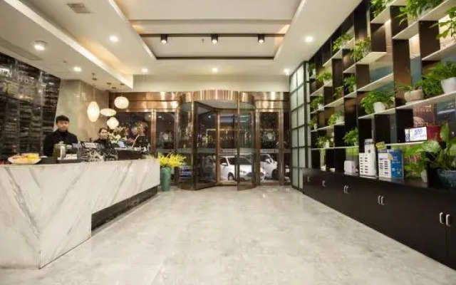 One Yearn Hotel (Zhengzhou CBD Convention and Exhibition Center)