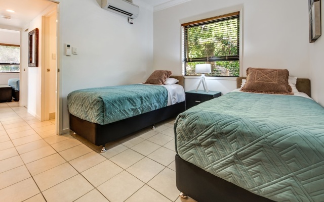 Oasis 1 Hamilton Island 2 Bedroom Apartment In Central Location With Golf Buggy – Guest Rooms – Hamilton Island