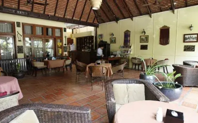Amber Villa
