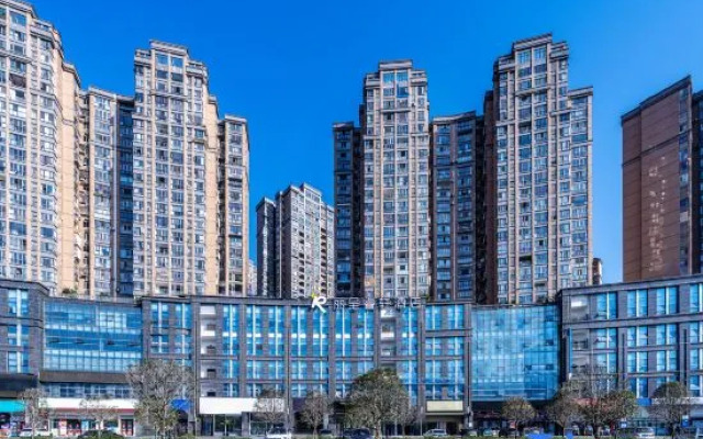 Rezen Select Hotel Yaan