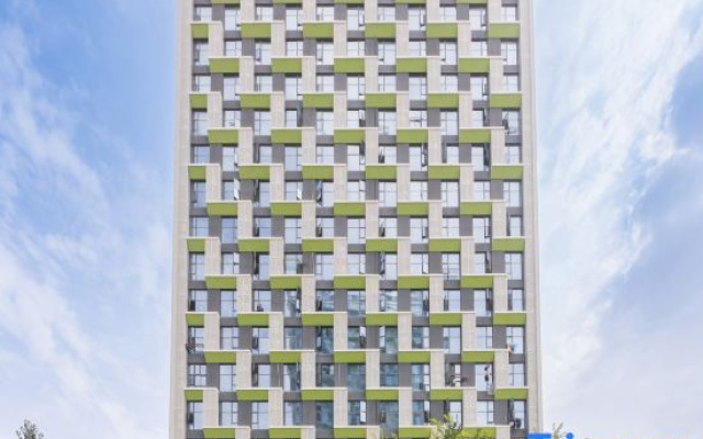 JI Hotel (Nanchang Honggutan Zhujiang Road Subway Station)