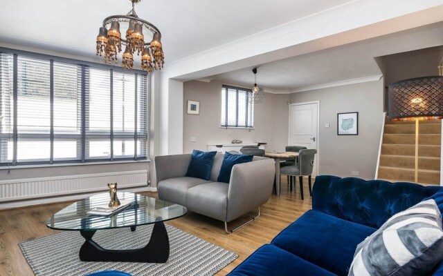 Kensington Mews House