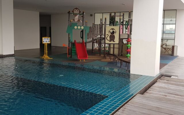 Euzmo Residences at Studio 14