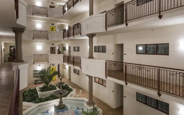 Fino Hotel & Suites