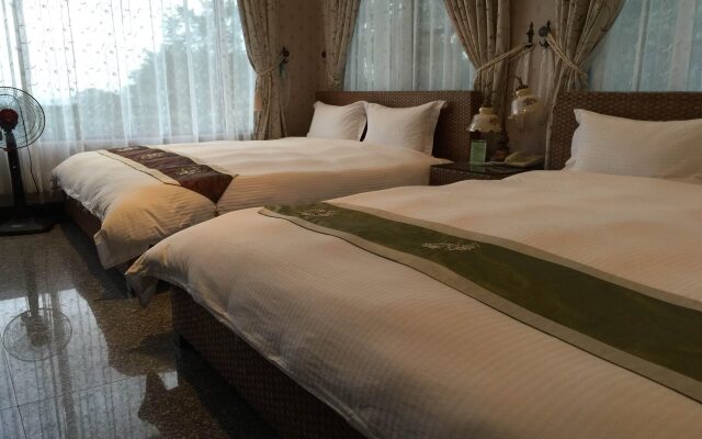 Cloudtop Landscape Hotel