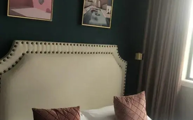Hongcheng Hotel (Changsha Medical College Hunan Business University Branch)