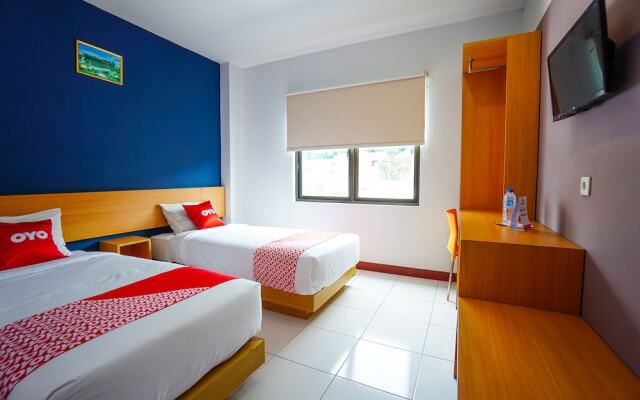 OYO 2515 D'karombasan Hotel