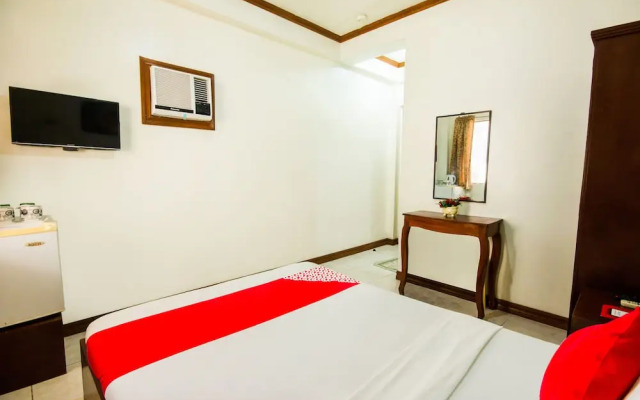 OYO 409 Bans Beach Resort