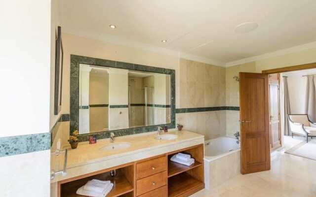 Arcos Golf Hotel Cortijo Y Villas