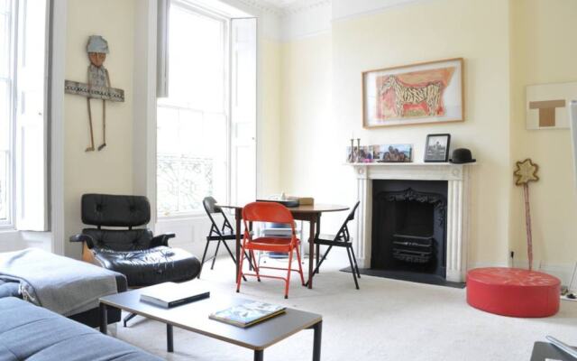 Elegant 2 Bedroom Apartment In Canonbury