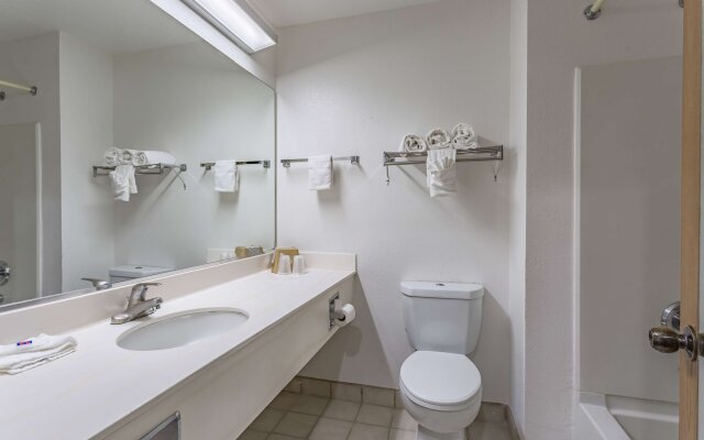 Motel 6 Santa Fe Central