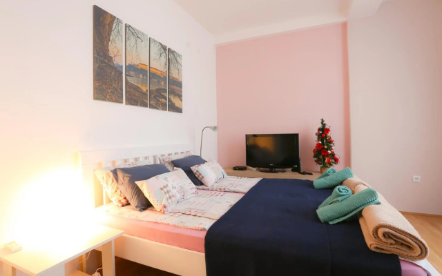 Studio Apartman Ld U Strogom Centru