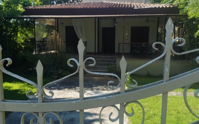 Beautiful 3 Bedroom House in Halkidiki. Relax!