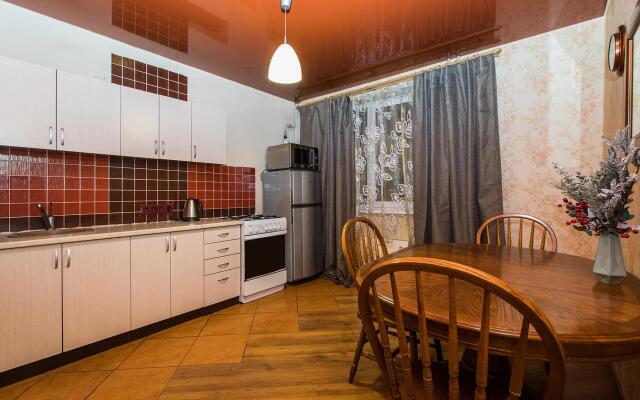HomeHotel (HomeHotel) on Akimova street 22B