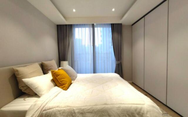 Circle Sukhumvit 11#Luxury#Pool#Gym#BTS Nana&MRT Sukhumvit#1BR#Max2ppl