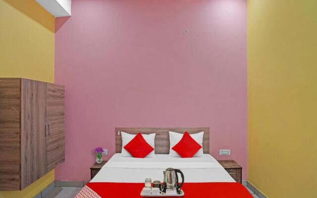 OYO Flagship 70296 S H J Hotel