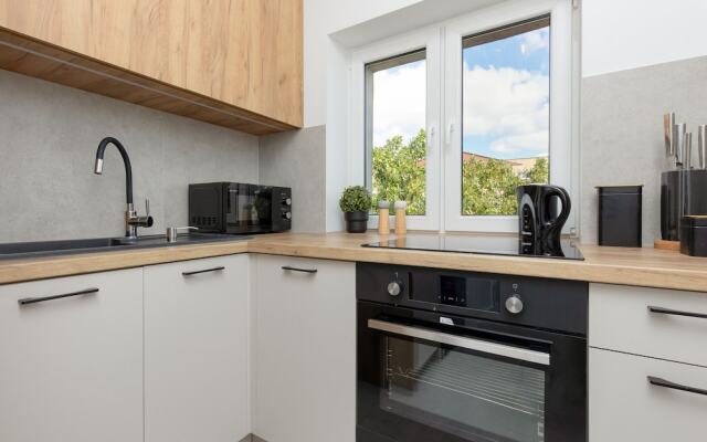 Modern Studio Abramowskiego by Renters