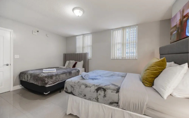 Wonderful 3BR Condo at Brickell